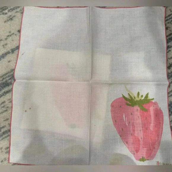 Vintage Vera Neumann Strawberry Napkin Set - 2 - Picture 2 of 4
